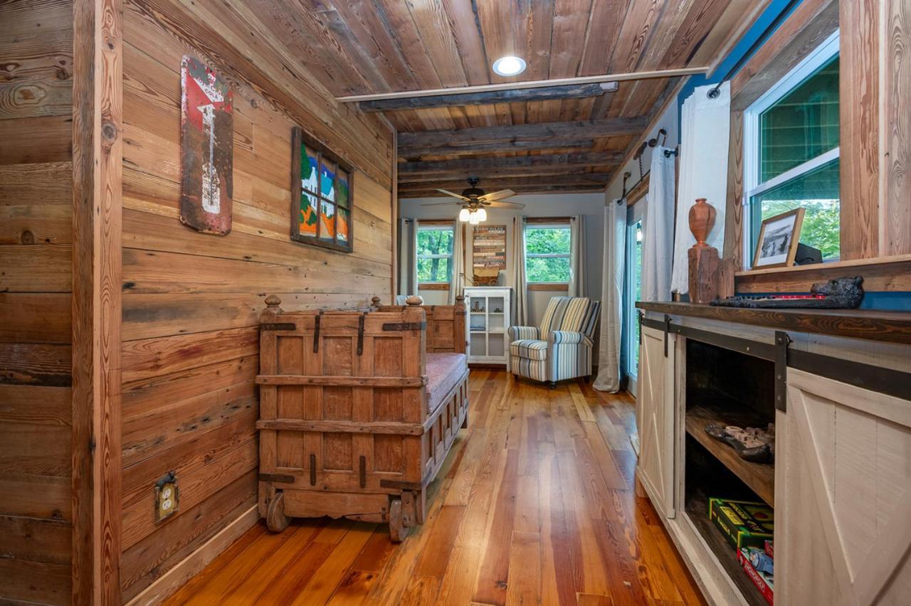 Вілла Russell'S Fort At White Oak Point: Historical Cabin On Lake Lure, Luxury, Direct Lake Access! Екстер'єр фото