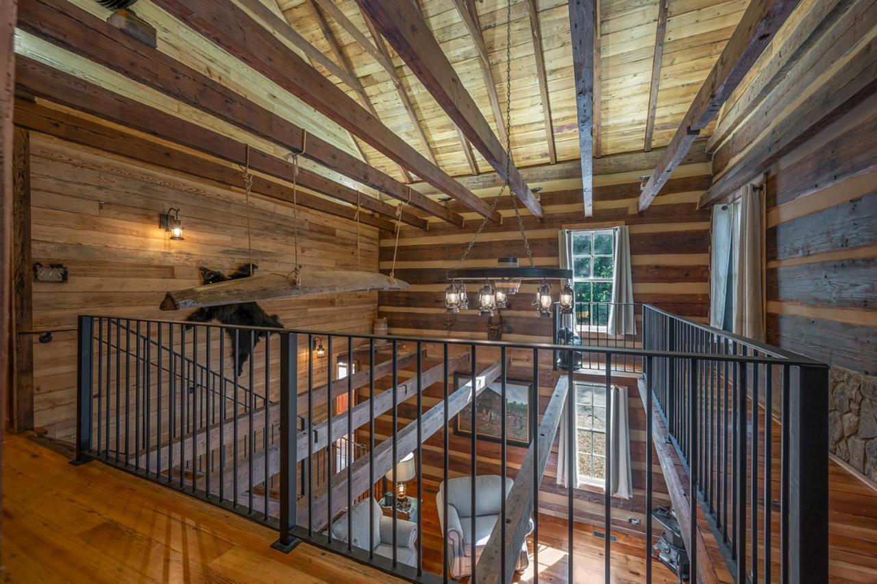 Вілла Russell'S Fort At White Oak Point: Historical Cabin On Lake Lure, Luxury, Direct Lake Access! Екстер'єр фото