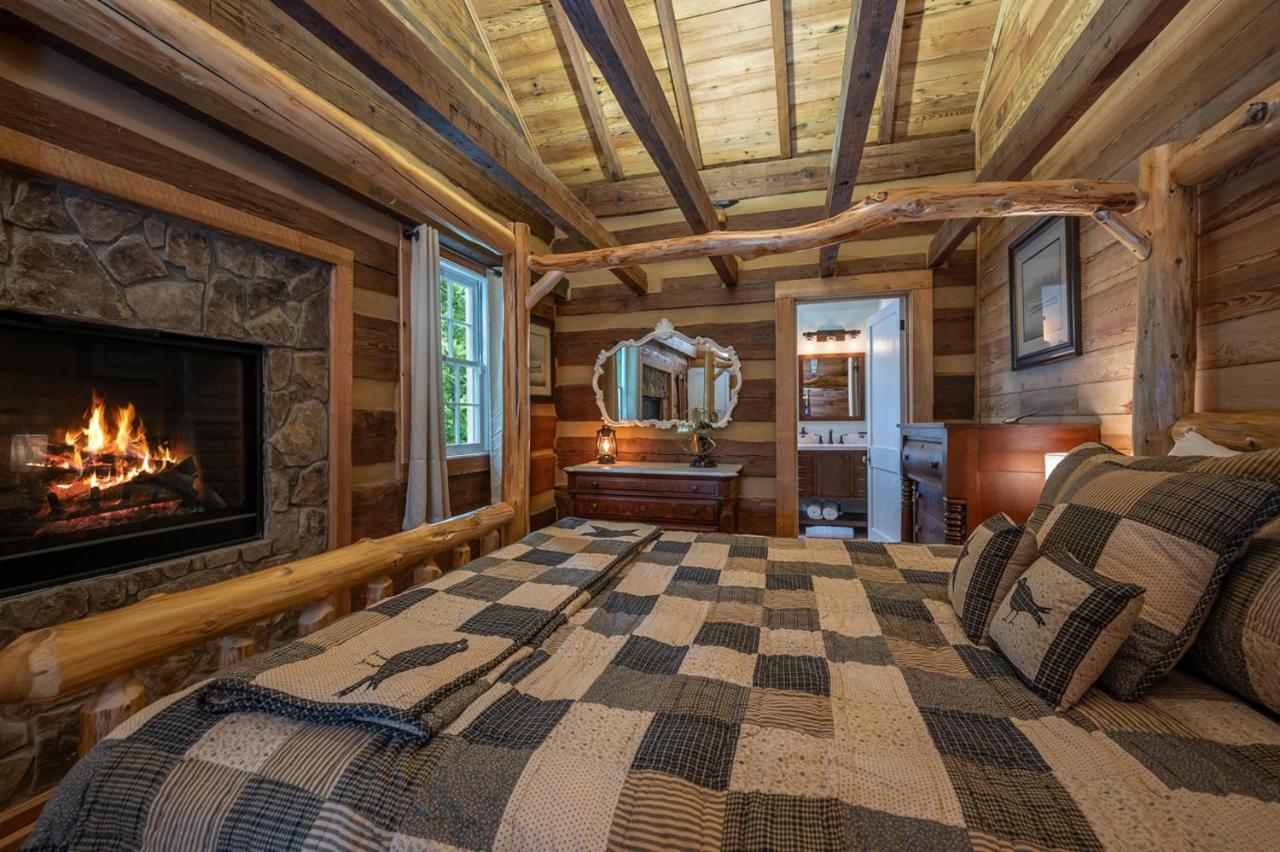 Вілла Russell'S Fort At White Oak Point: Historical Cabin On Lake Lure, Luxury, Direct Lake Access! Екстер'єр фото