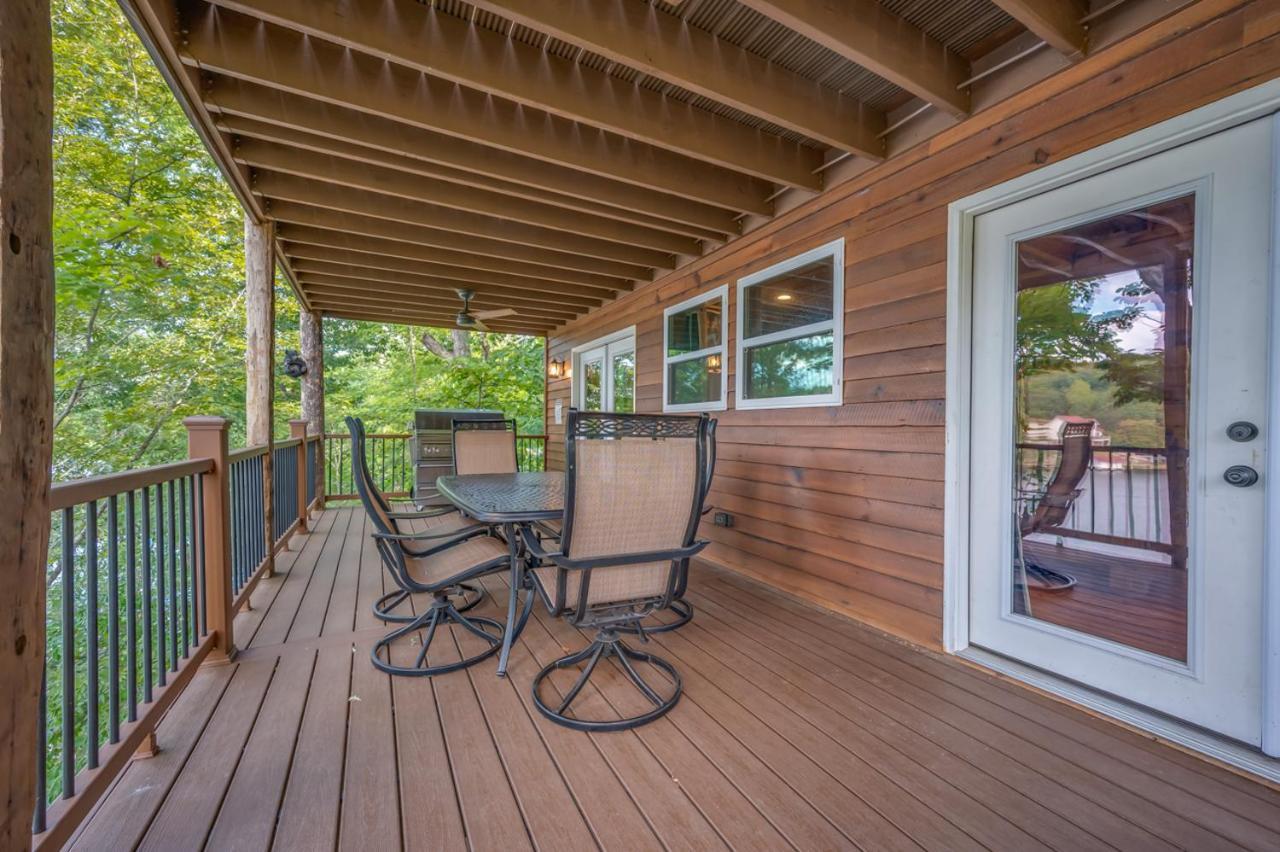 Вілла Russell'S Fort At White Oak Point: Historical Cabin On Lake Lure, Luxury, Direct Lake Access! Екстер'єр фото