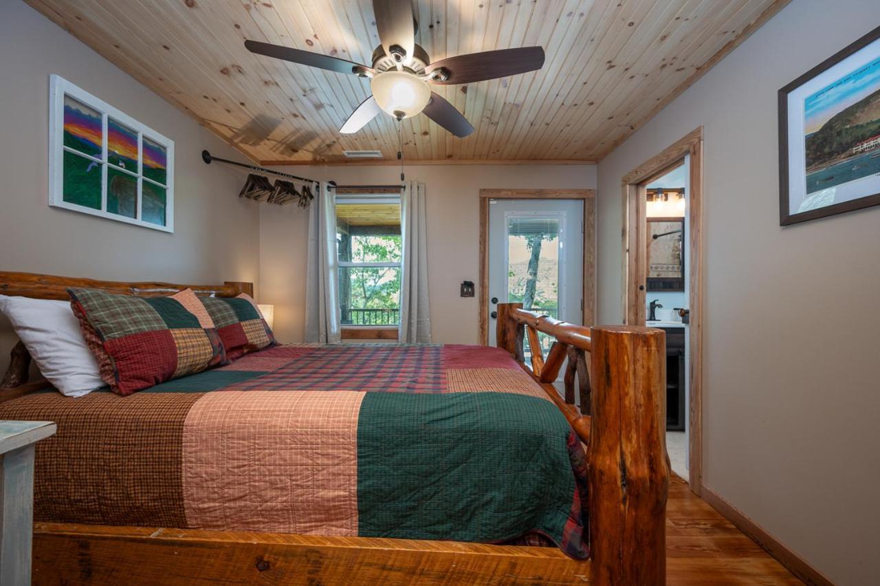 Вілла Russell'S Fort At White Oak Point: Historical Cabin On Lake Lure, Luxury, Direct Lake Access! Екстер'єр фото