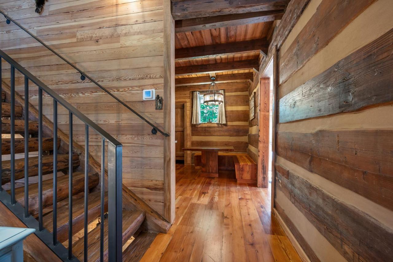 Вілла Russell'S Fort At White Oak Point: Historical Cabin On Lake Lure, Luxury, Direct Lake Access! Екстер'єр фото
