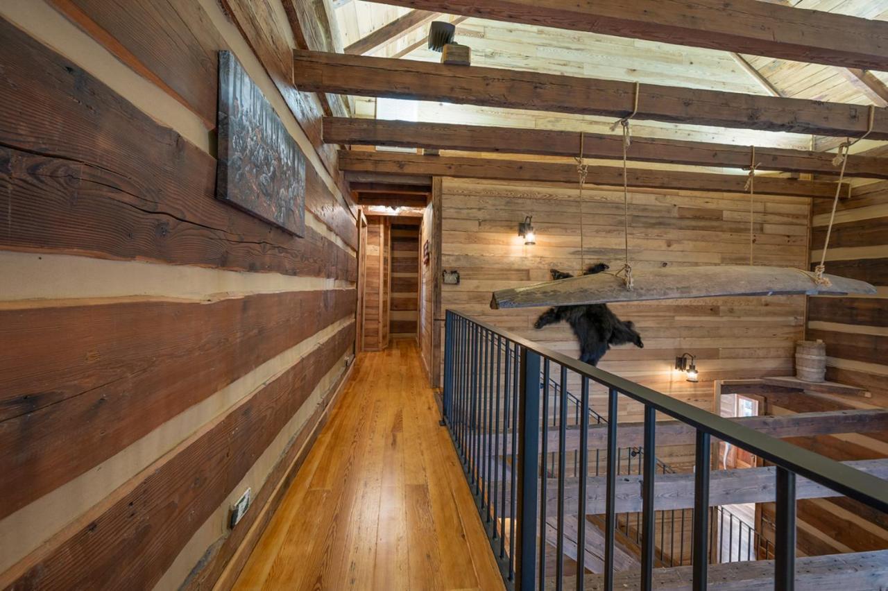 Вілла Russell'S Fort At White Oak Point: Historical Cabin On Lake Lure, Luxury, Direct Lake Access! Екстер'єр фото