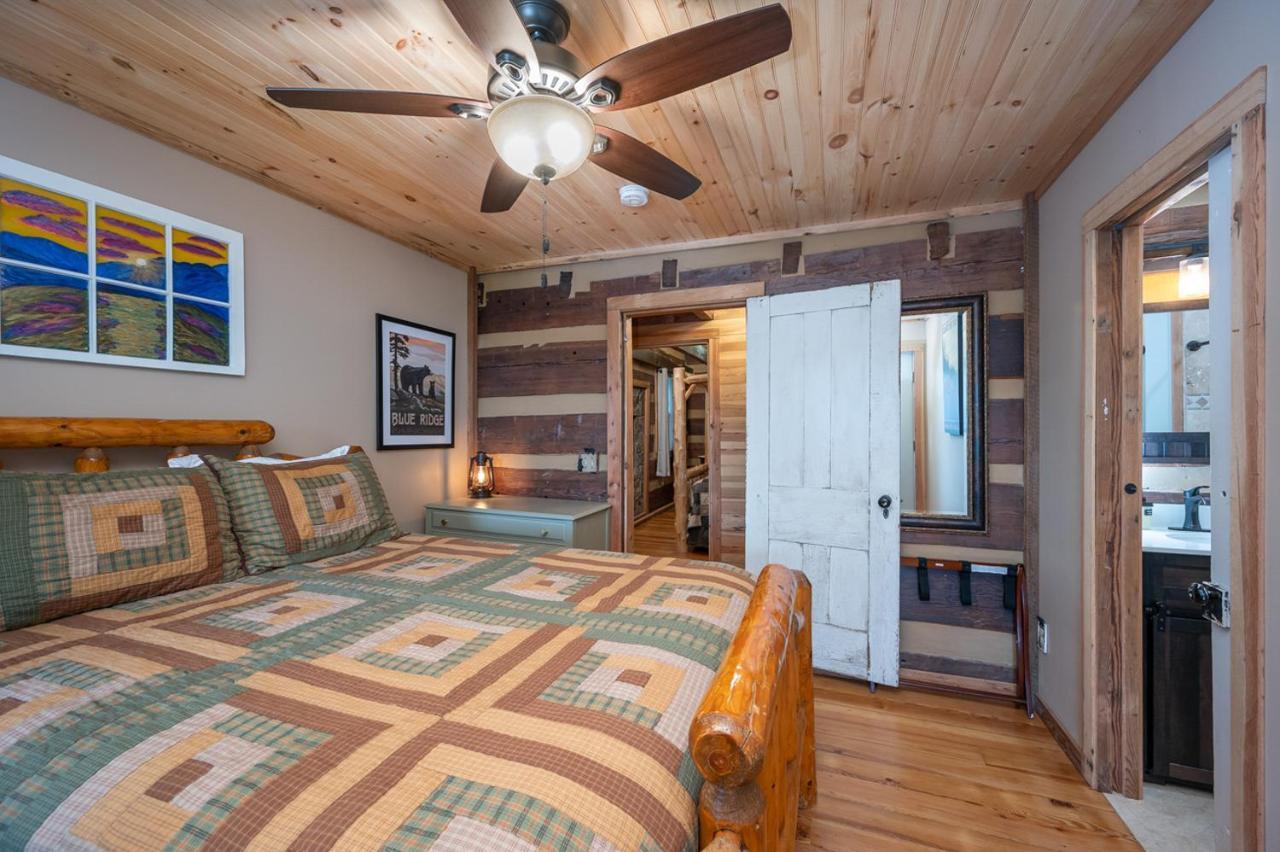 Вілла Russell'S Fort At White Oak Point: Historical Cabin On Lake Lure, Luxury, Direct Lake Access! Екстер'єр фото
